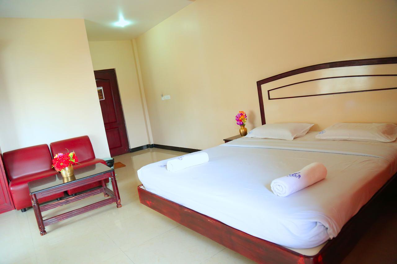 Hotel Vels Court ปัลนี ภายนอก รูปภาพ
