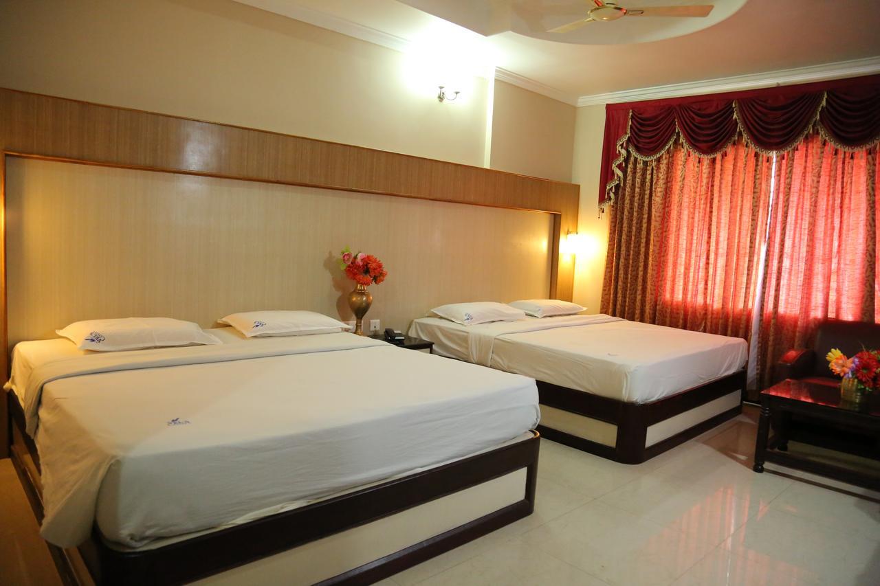 Hotel Vels Court ปัลนี ภายนอก รูปภาพ